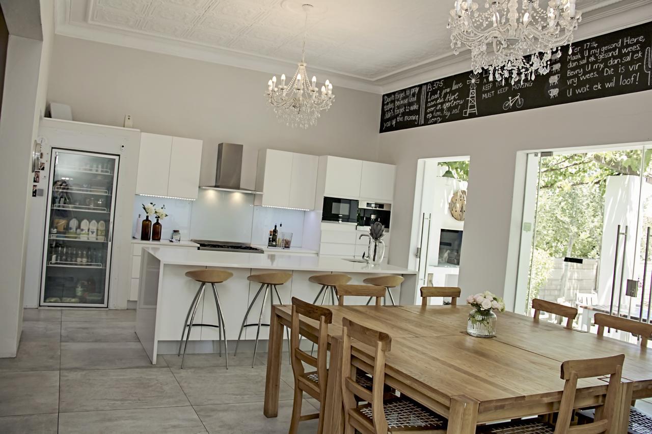 Cape Karoo Guesthouse Beaufort West Exterior photo
